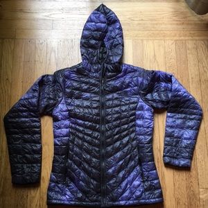 North face insulated puffy jacket